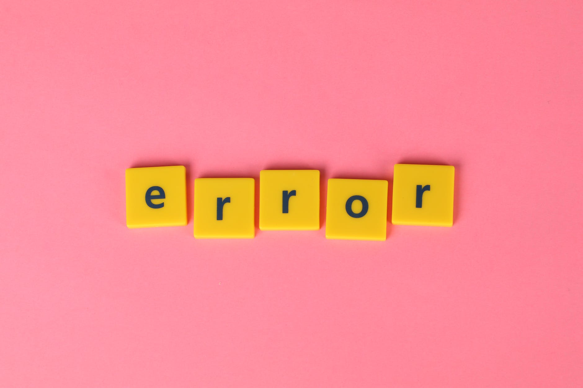 DG Speaks - 404 Error Page - Yellow scrabble tiles