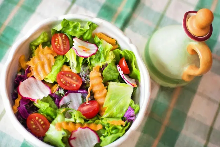 How to Cater to Guests with Dietary Restrictions in Your Airbnb