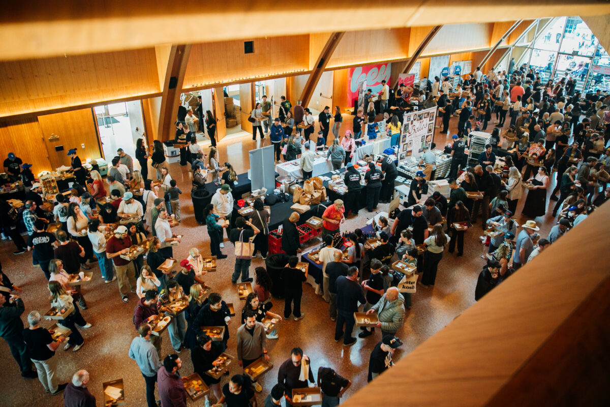 The crowd at BagelFest West
