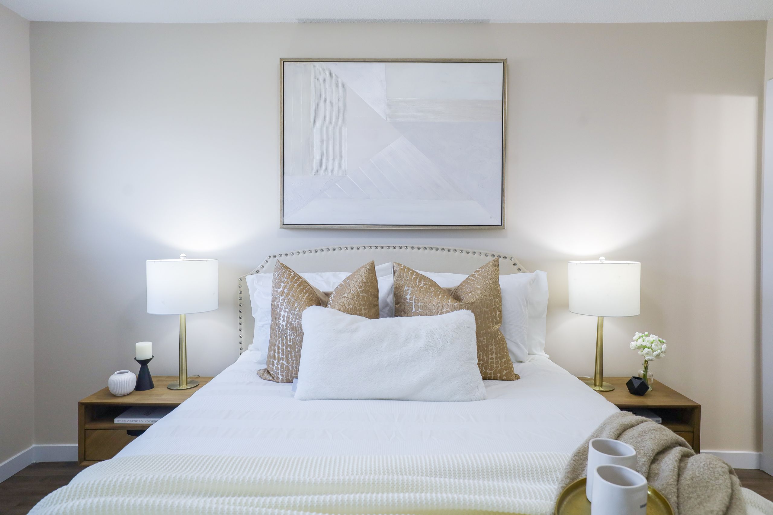 how to start an Airbnb with a cozy guest bedroom ready for travelers