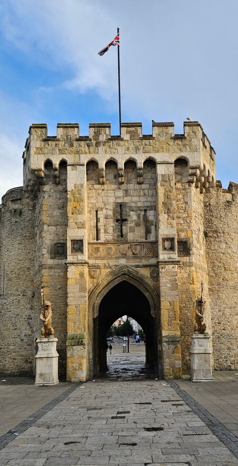 Explore the medieval Bargate arch in Southampton, England, a key landmark of Gothic architecture.